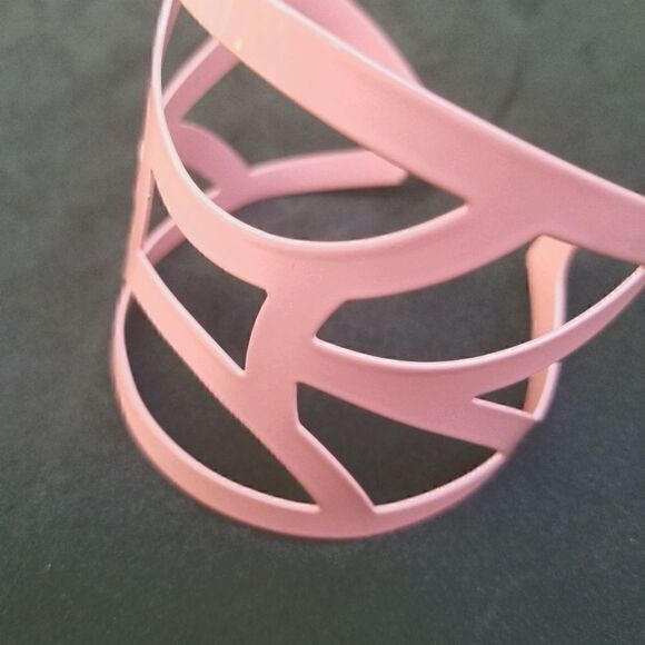 Pink Metal Bangle Cuff Bracelet - Picture 1 of 4
